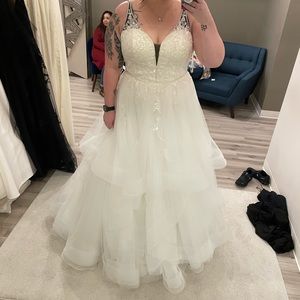 Stella York 6838 - Brand New Wedding Dress